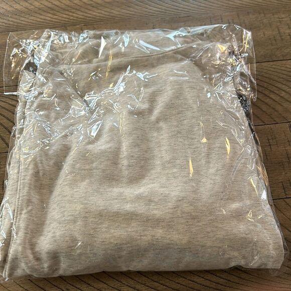 Athleta Ninja 🥷 Hoodie with both Kangaroo 🦘and Thumb 👍 Pockets Soft comfy - Picture 14 of 15